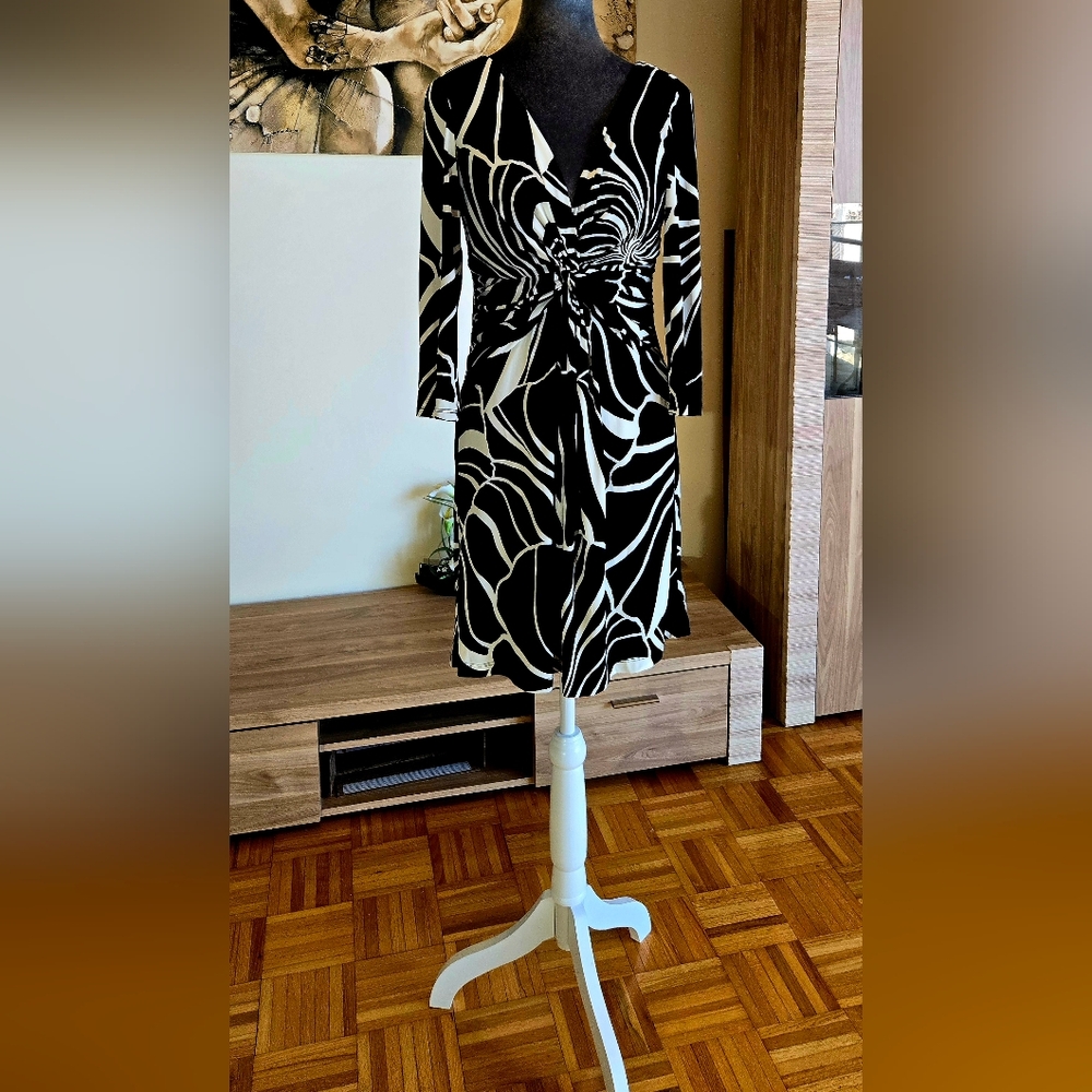 Twist Front Dress V Neck by Boston Proper - Black White Size 8
